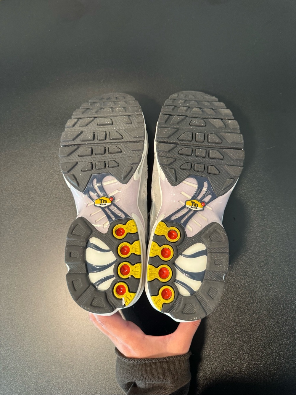 Nike Air Max Plus - Picture 8 of 9